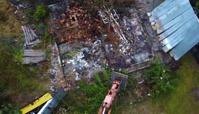 Як прибирають після окупантів віддалені куточки Київщини: відео