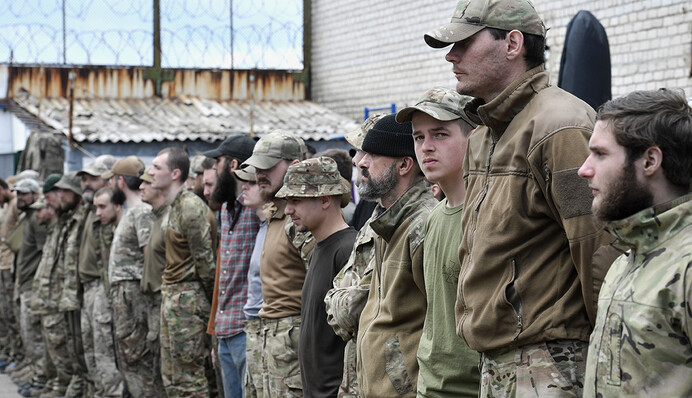 Их нужно вытягивать из Еленовки: волонтер рассказал, как 