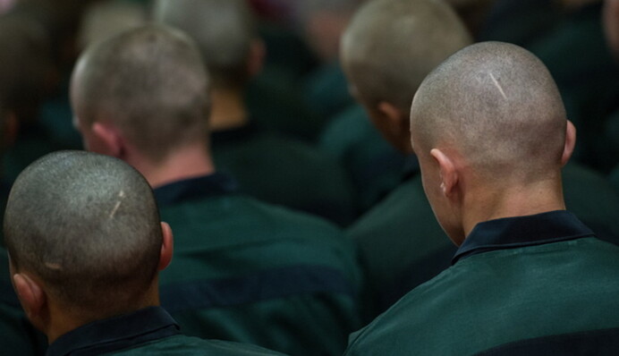 Звичайних зеків мало? Кухар 