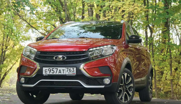 Імпортозаміщення накрилося мідним тазом: АвтоВАЗ назавжди відмовився від випуску кросовера Xray