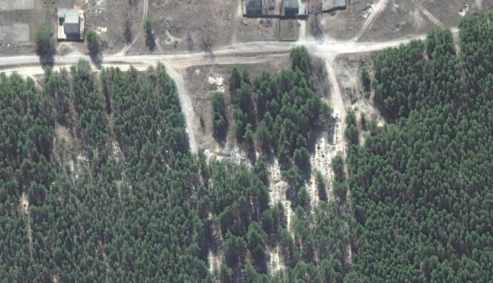 Изюмская резня: появились спутниковые фото массового захоронения украинцев