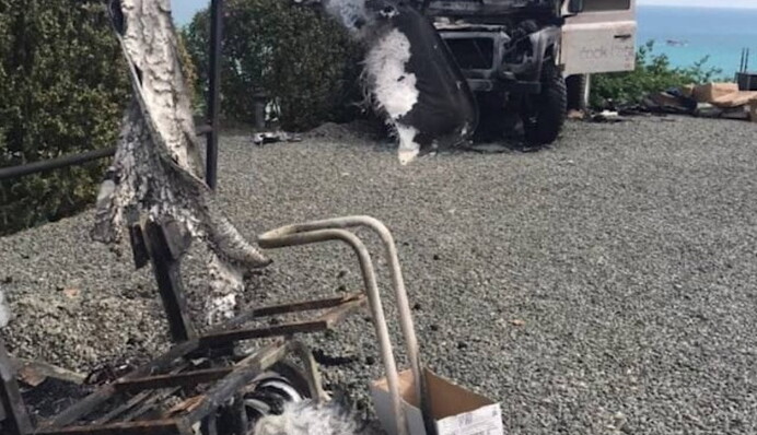 Пропагандисту Киселеву на вилле в Крыму партизаны сожгли два авто: фото и видео