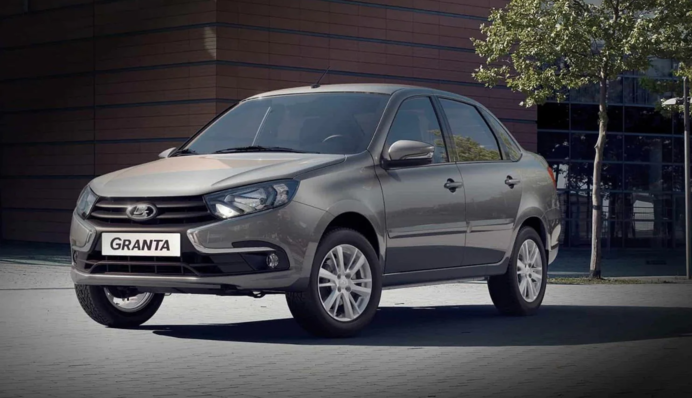 Розкотили губу: на ВАЗі хочуть створити дві нові моделі легковиків