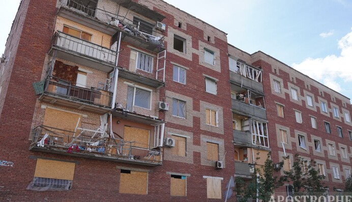 Побитий, але живий: ексклюзивні фото із прифронтового Слов'янська