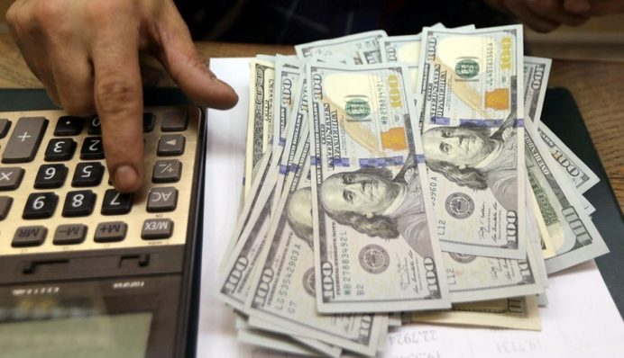 Євро просідає: скільки зараз валюти і яким буде курс у жовтні