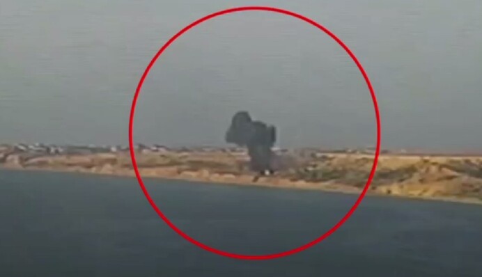 Момент вибуху літака в аеропорту Бельбека потрапив на відео