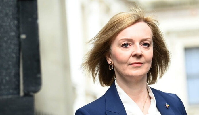 Розклади цікаві та інтригуючі: хто вступить у боротьбу за крісло прем'єра Британії