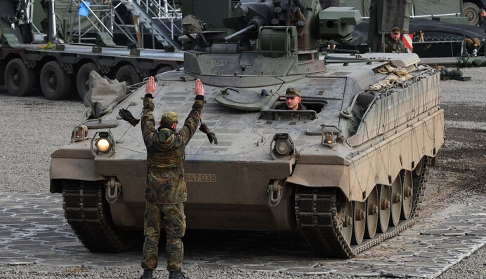 Чому Берлін не поспішає допомагати Україні зброєю: озвучено низку причин