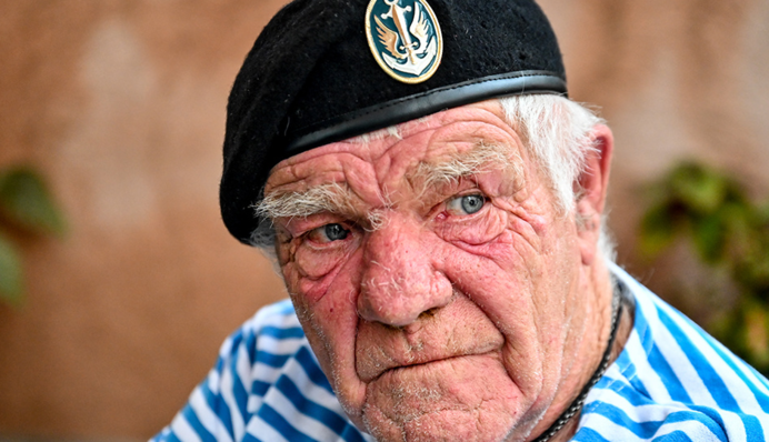 Включав українську музику і людям подобалося: відомий волонтер розповів, як 