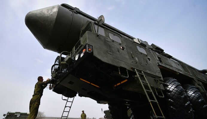 На випадок необхідності "удару у відповідь": в Росії почалися ядерні навчання, відео