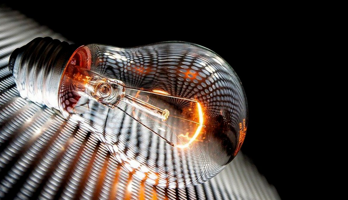 Свет не обязательно будут отключать на 12 часов: опубликованы новые графики отключений в Киеве