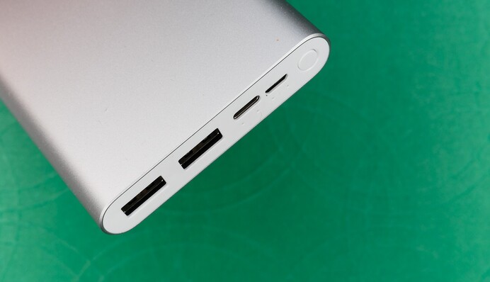 Попит на ці товари зріс у рази: який зараз середній чек на генератори та павербанки