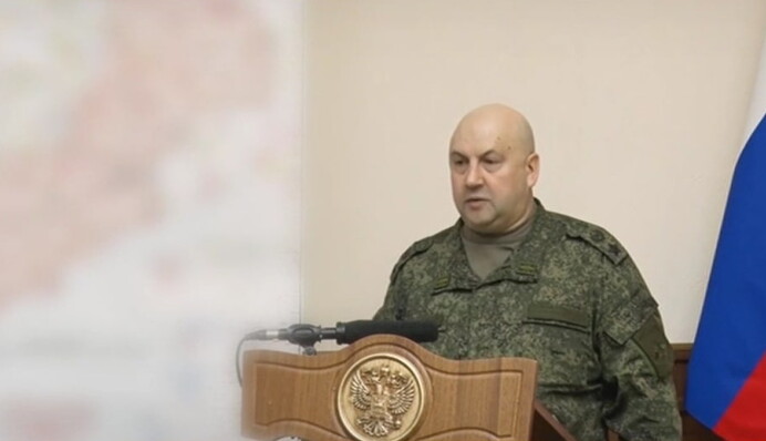 На Херсонщині росіяни відступають за річку Дніпро: заяви Шойгу та Суровікіна