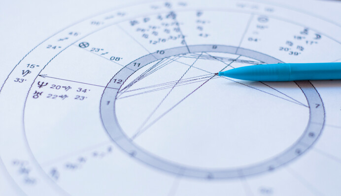 Напружений день у Левів та успішний у Стрільців: гороскоп на 13 листопада