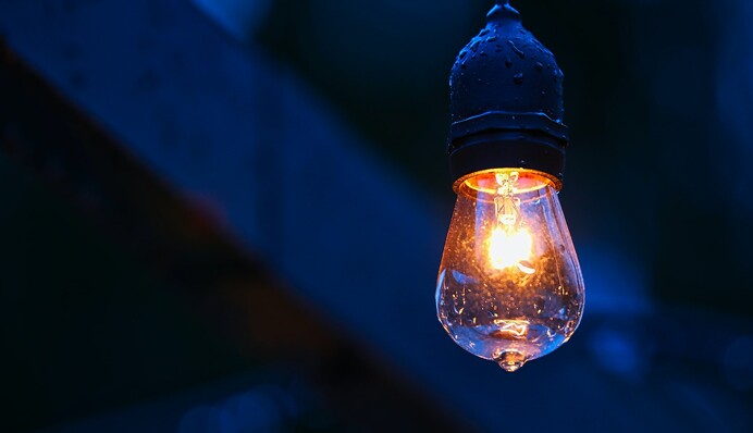 Где в Украине не будет света 13 ноября: график отключений