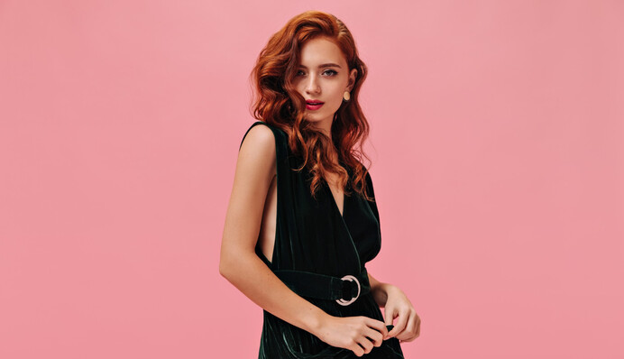 Жіночий гороскоп: що обіцяють зірки у грудні 2022 року