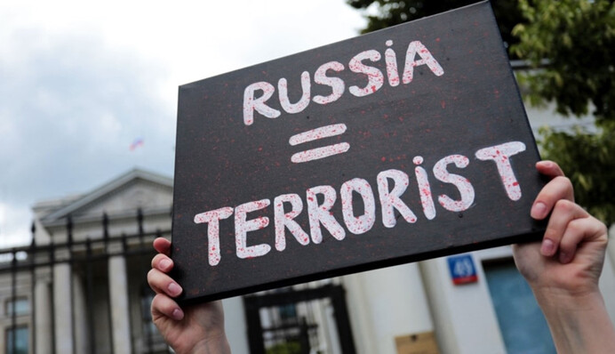 Пока не террорист, но уже спонсор: эксперт объяснил, как на Россию повлияет решение Европы