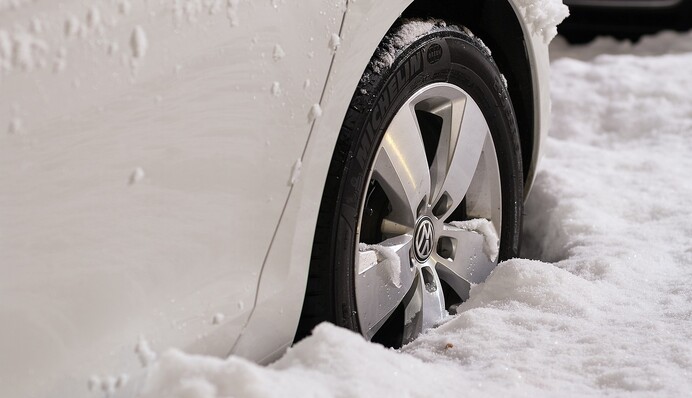 Як чистити килимки в машині: 