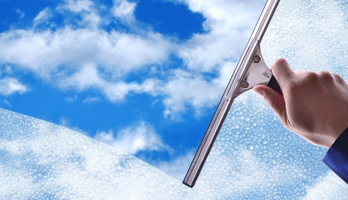 Как мыть окна без разводов: три 