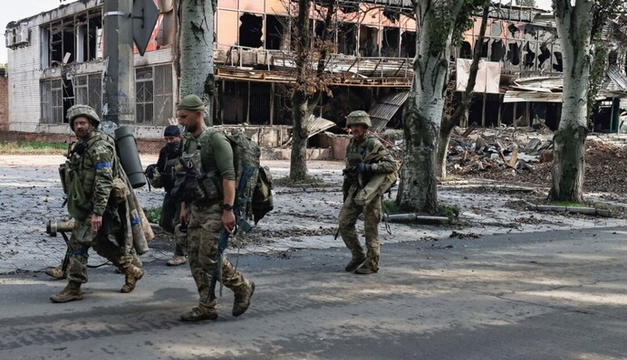 Заняли новые позиции и подвинули линию фронта: военный рассказал о ситуации в Бахмуте