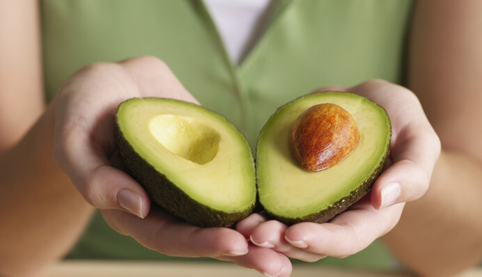 Авокадо, киноа, спирулина: диетолог рассказала о реальной пользе суперфудов
