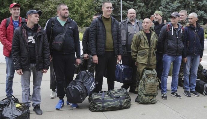 ​Воюватимуть граблями та в спортивках: військовий експерт вказав на проблеми з мобілізацією в РФ