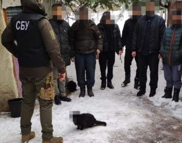 "Котики СБУ": з'явилося кумедне фото з обшуків у храмах УПЦ МП