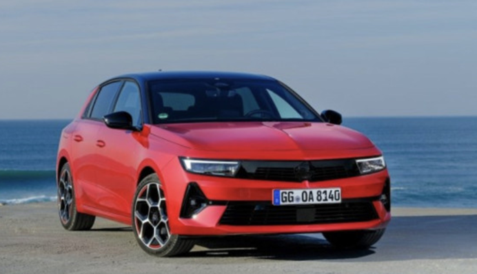 Новый Opel Astra представили в Украине: видео, характеристики и цены