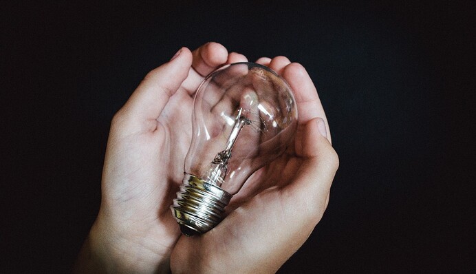 Тарифы на электроэнергию можно поднять даже в условиях войны: эксперт объяснил необходимость