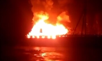 У Криму спалахнули казарми з "мобіками": відео масштабної пожежі