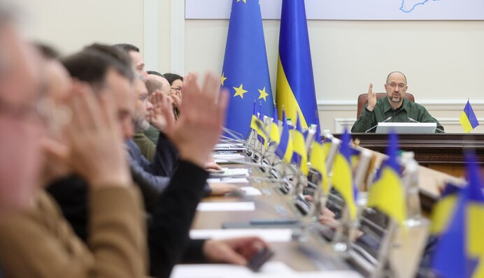 Есть четыре уровня приоритетов: кому в Украине дают свет в первую очередь