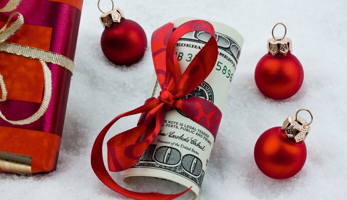 Зарплата умножится в два раза: как привлечь удачу в 2023 году простым ритуалом в новогоднюю ночь