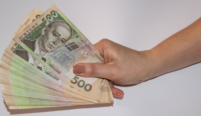 Беруть у борг і не повертають гроші: яким знакам Зодіаку не можна позичати