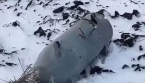 Не долетіли: частина ракет впала у центральній Росії, фото та відео