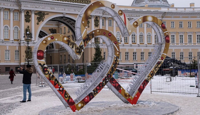 Зрадники та вбивці: до Петербурга прорвалася правда про Маріуполь, відео