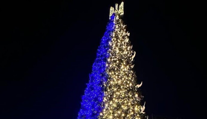 Более 40 локаций: появилась карта катков и новогодних елок Киева