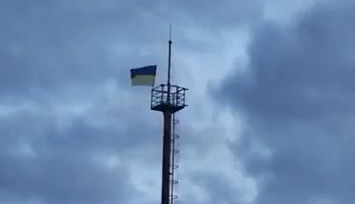 В окупованому Криму партизани вивісили прапор України на вежі: відео