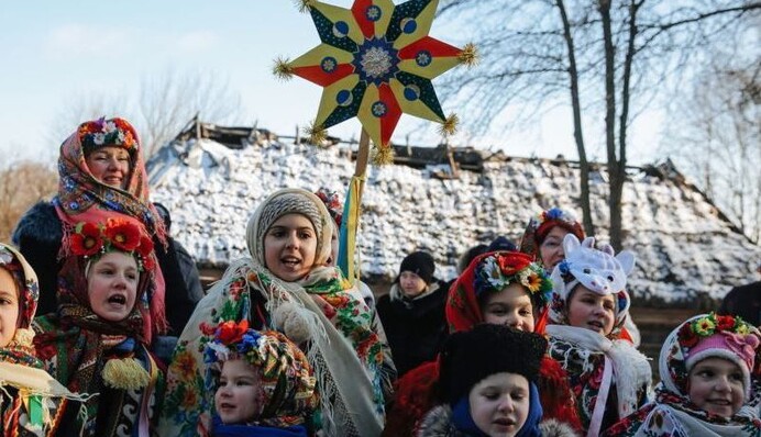 Красиві колядки для дітей та дорослих на Різдво 25 грудня