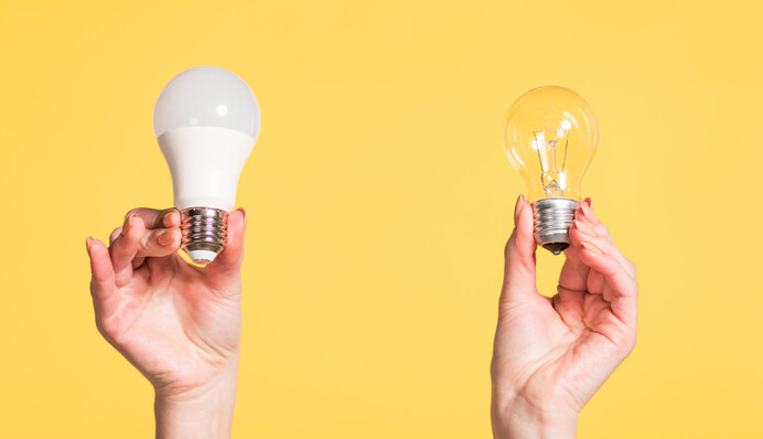 Украинцы могут бесплатно заменить старые лампочки на новые: что нужно знать