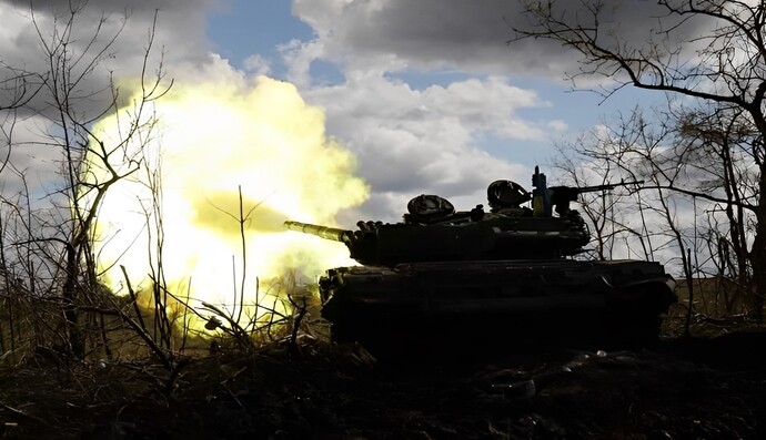 Один постріл - 12 окупантів: відео потужного знищення розташування ворога