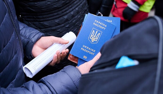 Передача документов за границу: в Украине хотят ввести важное изменение