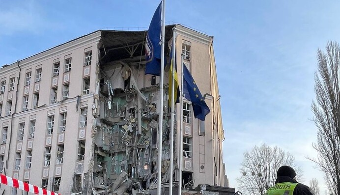 В Украине вводят экстренные отключения света из-за атак 31 декабря