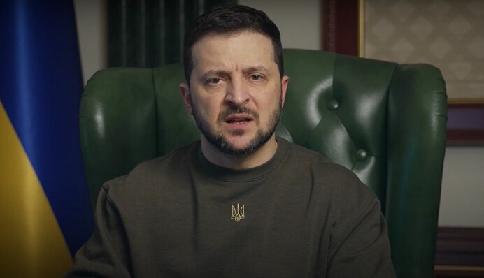 "Больше никто не сделает украинское чужим в Лавре": видеообращение Зеленского за 7 января