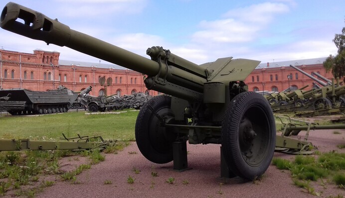 У них еще есть столетние ружья: эксперт рассказал о проблемах с оружием в России