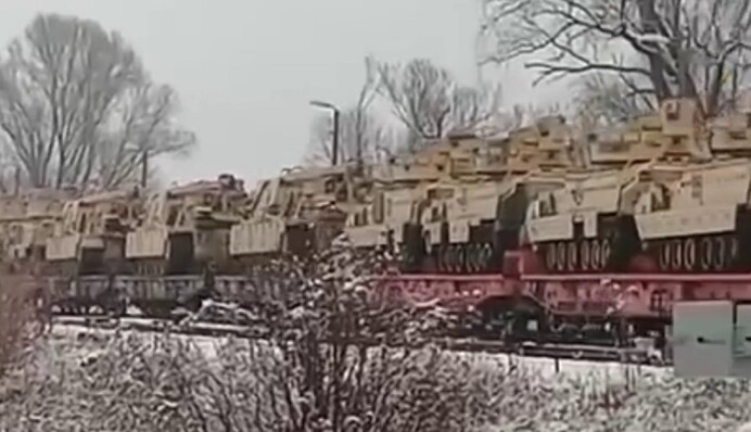 Їдуть до України? БМП Bradley помітили у Польщі, відео