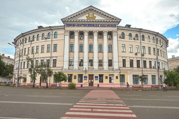 Ні слова російською: найстаріший ВНЗ Києва ухвалив радикальне рішення