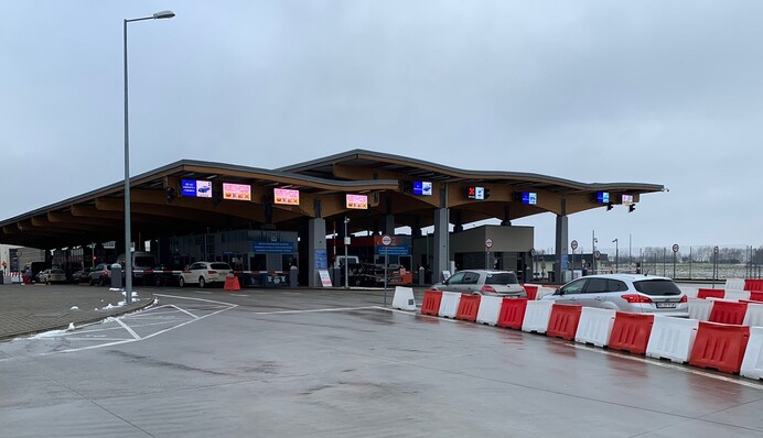 Заборона виїзду чиновникам за кордон: у прикордонній службі вказали на важливий нюанс