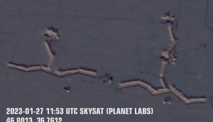 В Бердянске россияне ускоренно превращают аэродром в 