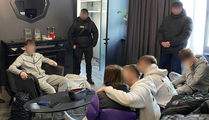 Парням вручили повестки: новые детали задержания участников пьяных 