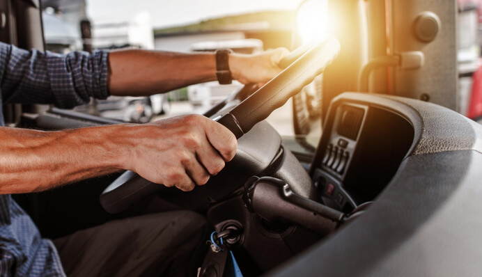 Багато роботи за гідні гроші: водіям в Україні готові платити 85 тисяч на місяць